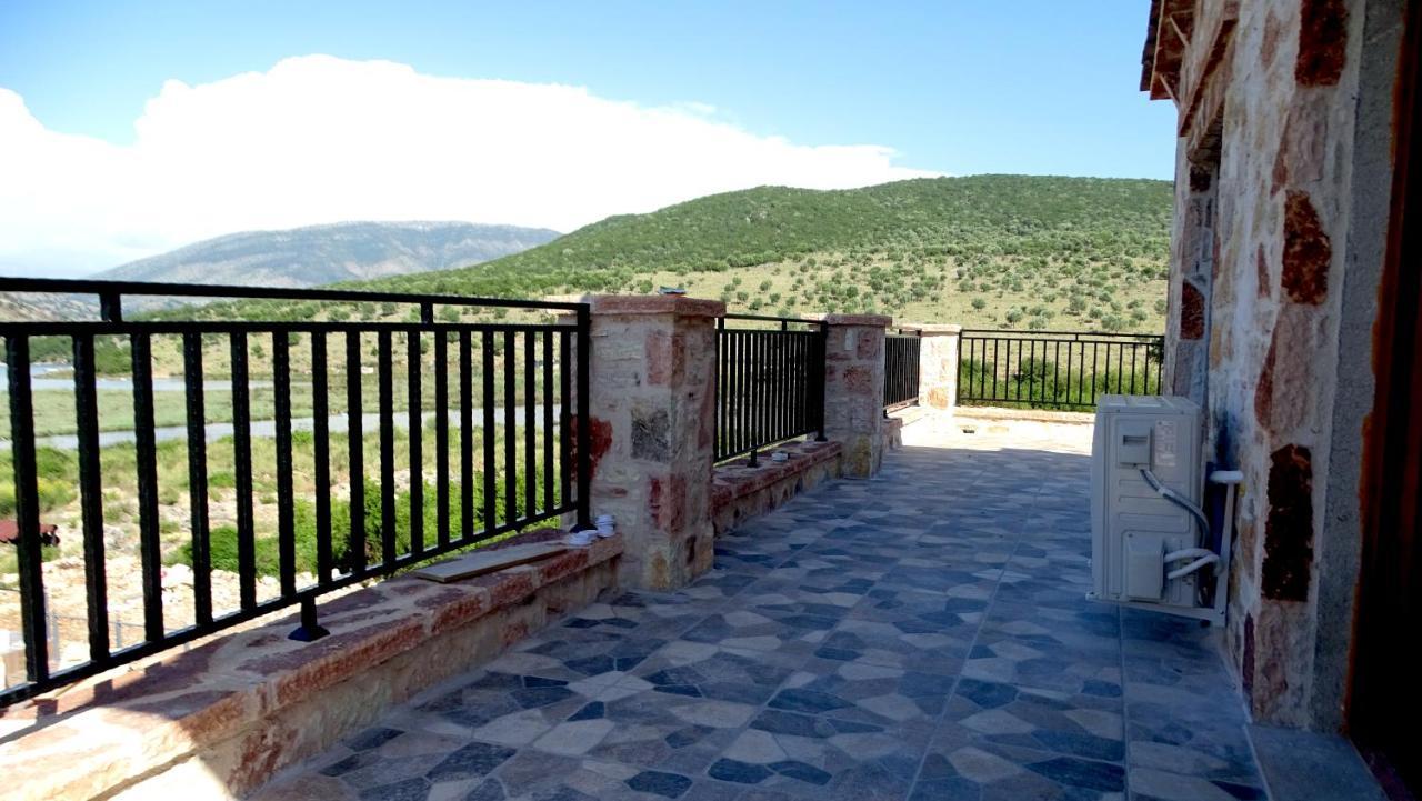 Limni Hotel
