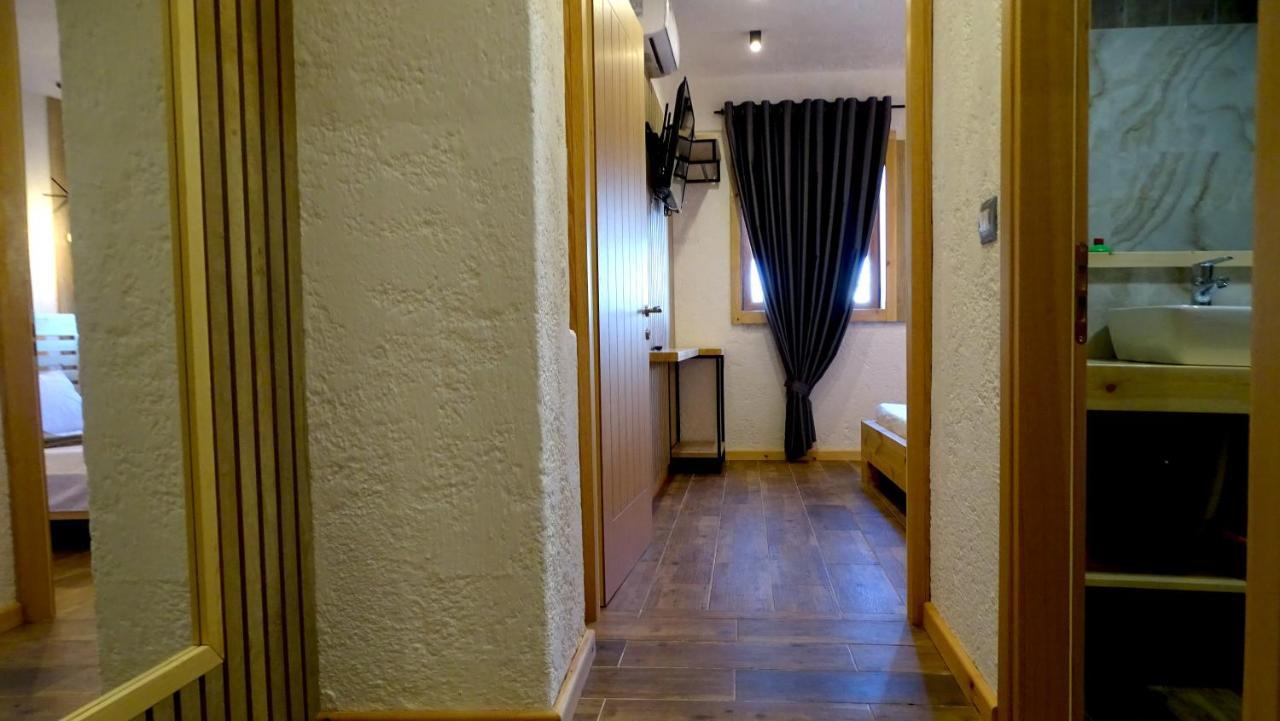 Hotel Limni 4*