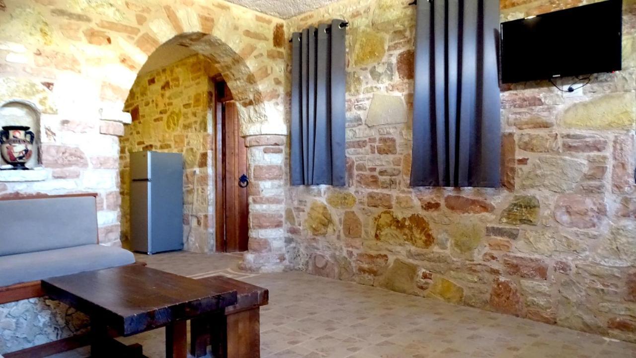Hotel Limni