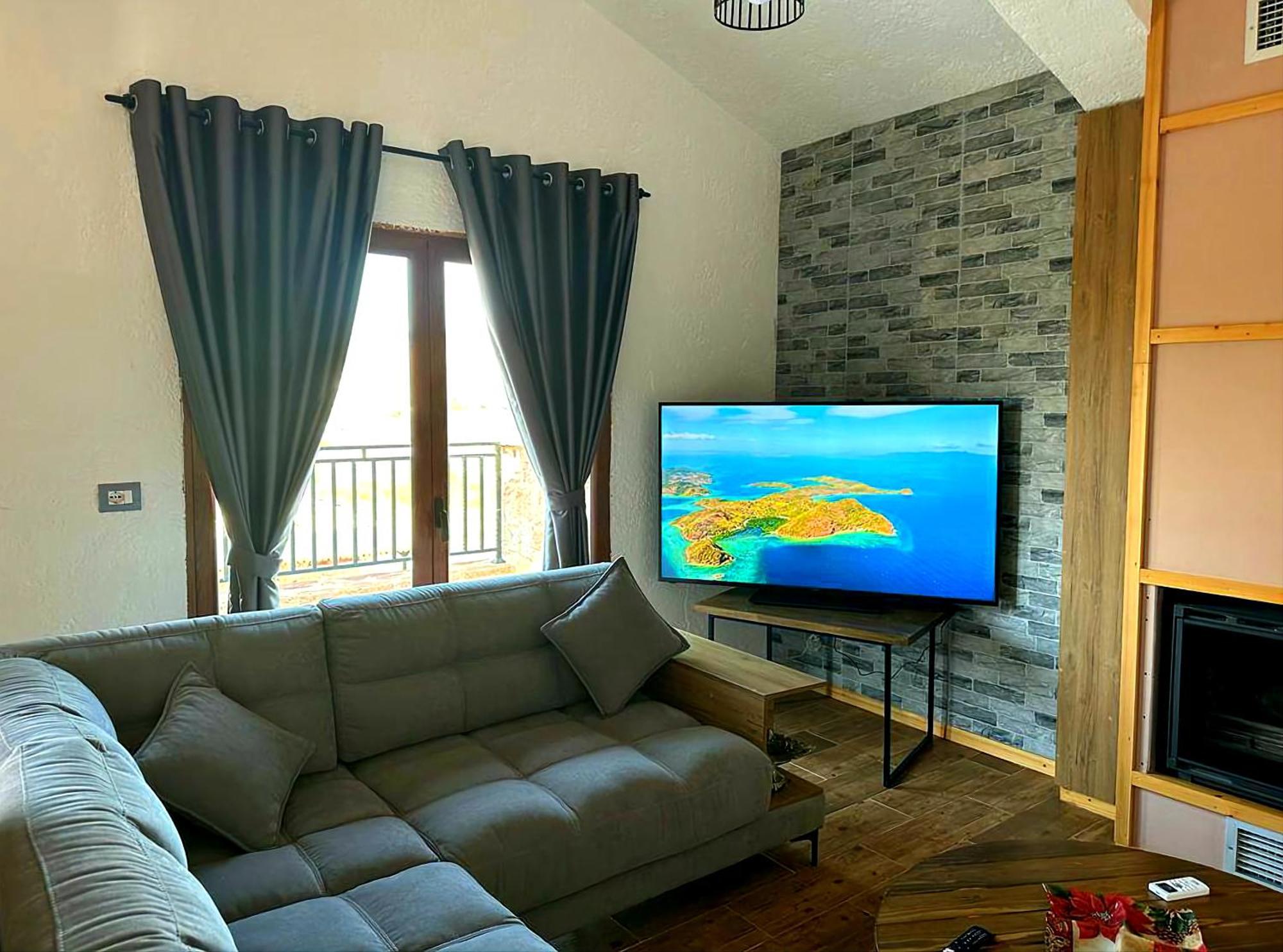 Hotel Limni Ksamil